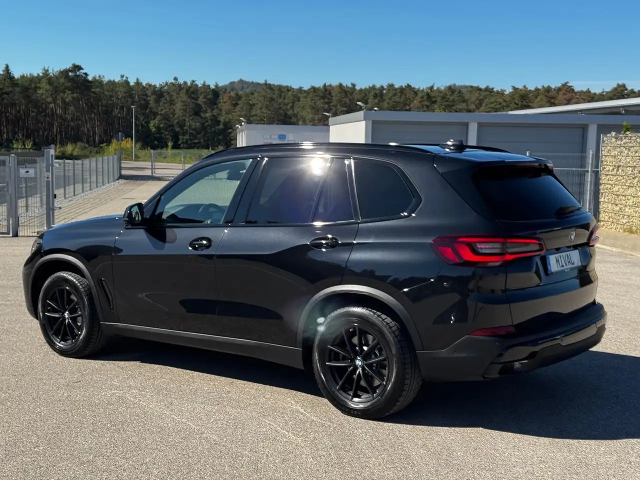 2022 BMW X5 25d xDrive/LED/Pano/Memory/360/ShadowLine/AHK, photograph 5