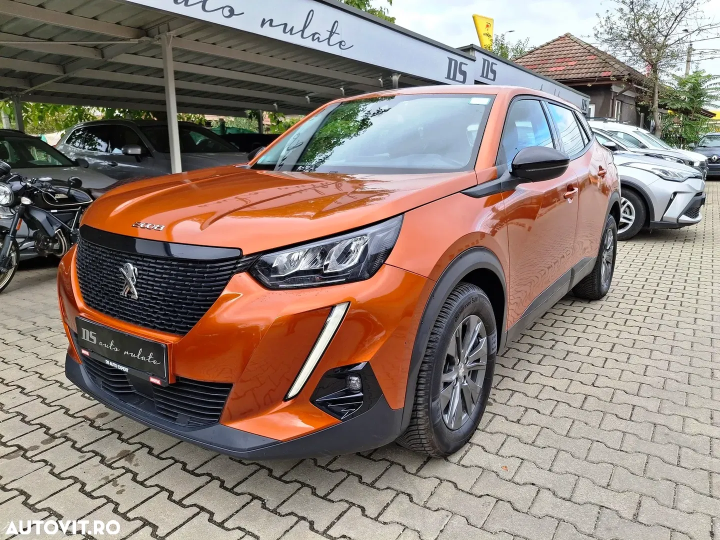 Peugeot 2008 1.2 L PureTech STT Active — photo 1 of 24