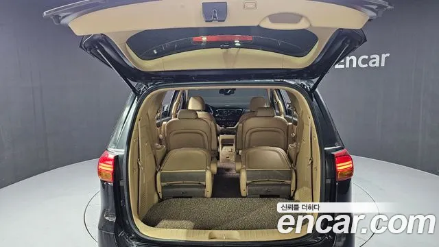 2015 Kia Canival Gasoline 9-seater Noblesse, photograph 10