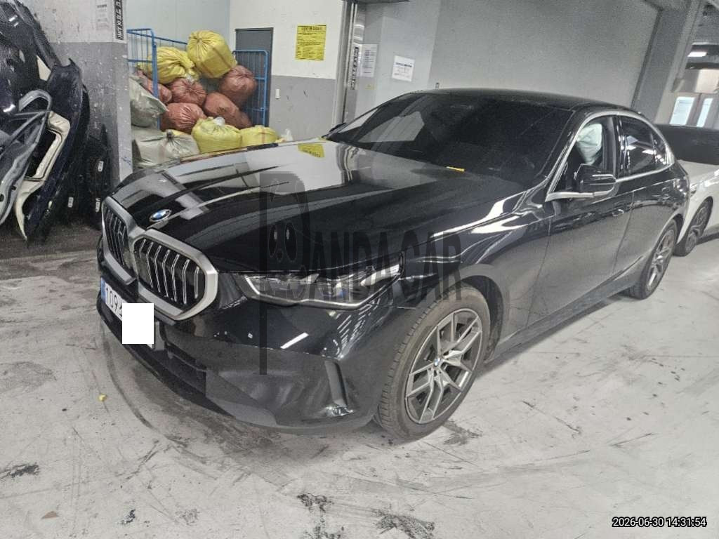 2026 BMW 520i, photograph 4