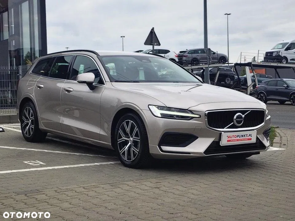 2023 Volvo V60, photograph 4