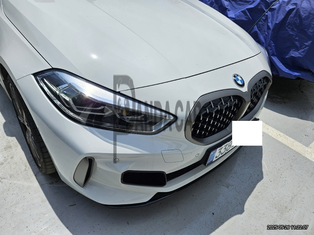 2024 BMW M135i xDrive, photograph 1