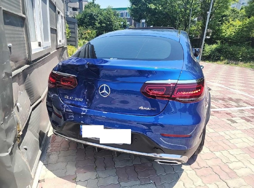 2023 Mercedes-Benz GLC 300 4MATIC COUPE, photograph 1