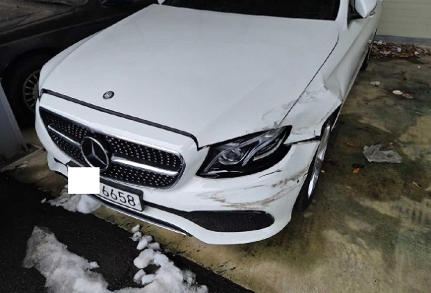 2017 Mercedes-Benz E220 d, photograph 3