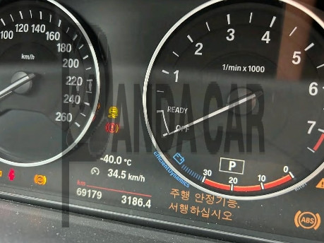 2017 BMW 320i, photograph 3