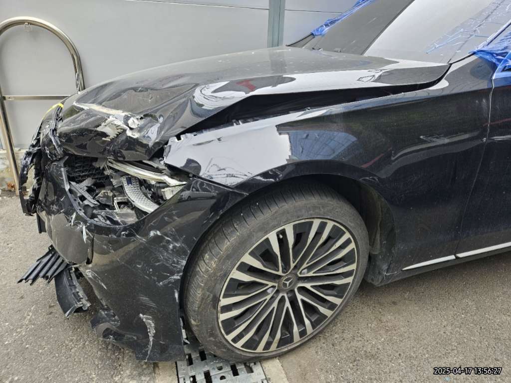 2022 Mercedes-Benz S450 4MATIC, photograph 2