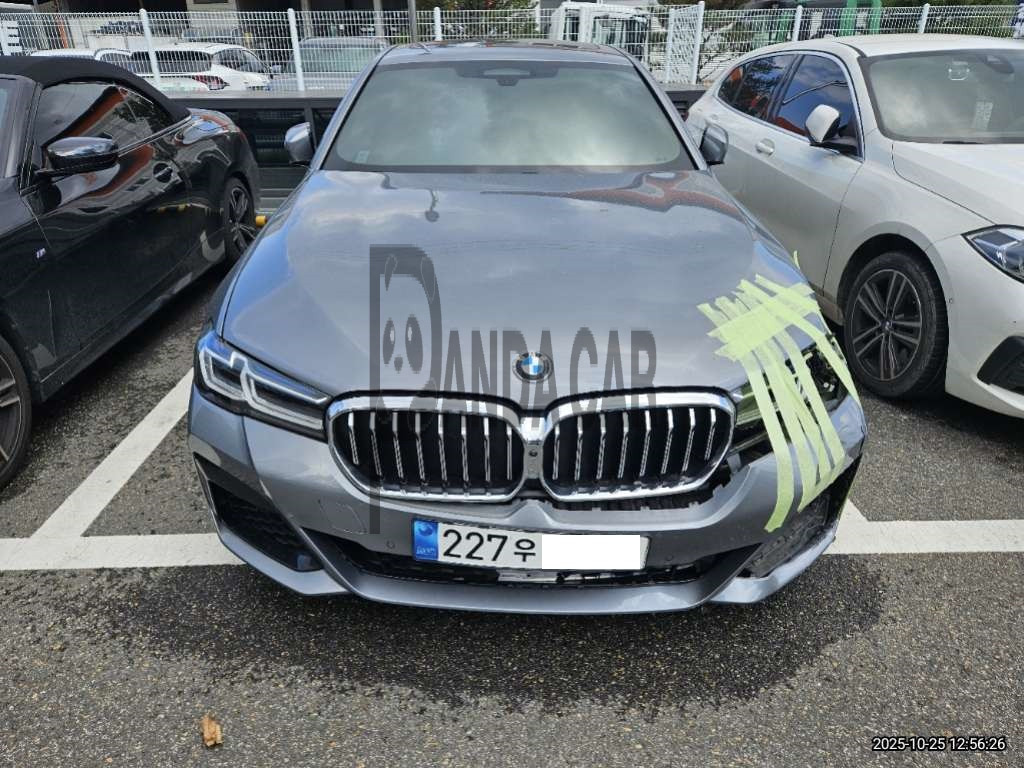 2023 BMW 530i xDrive, photograph 1