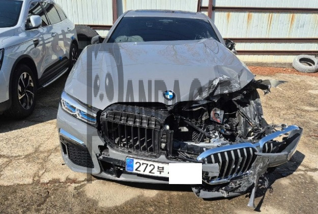 2021 BMW 730d xDrive, photograph 1