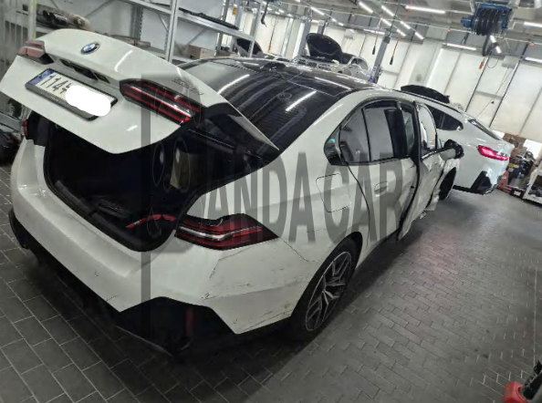 2024 BMW 520i, photograph 5