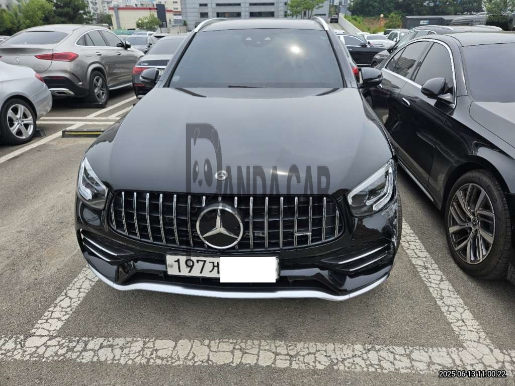 2022 Mercedes-AMG GLC43 4MATIC, photograph 1