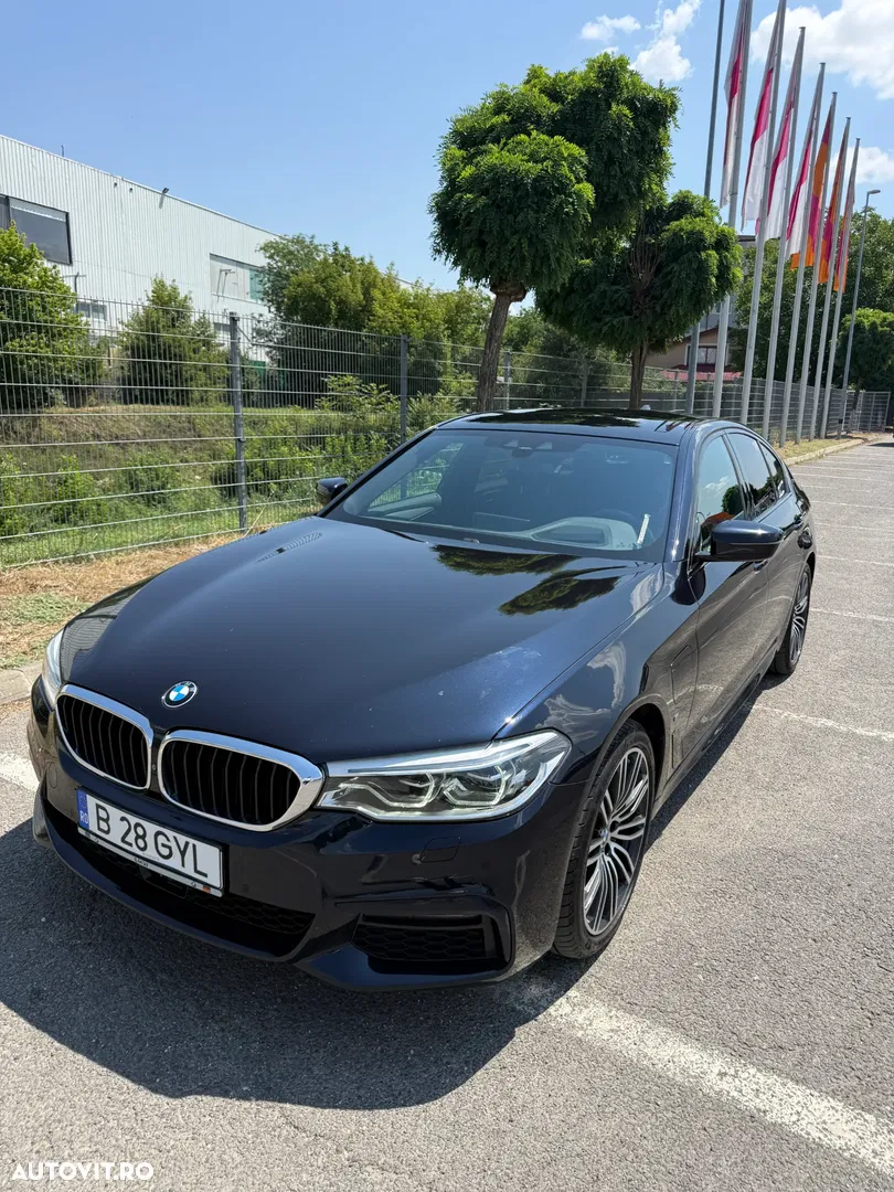 2019 BMW Seria 5, photograph 2