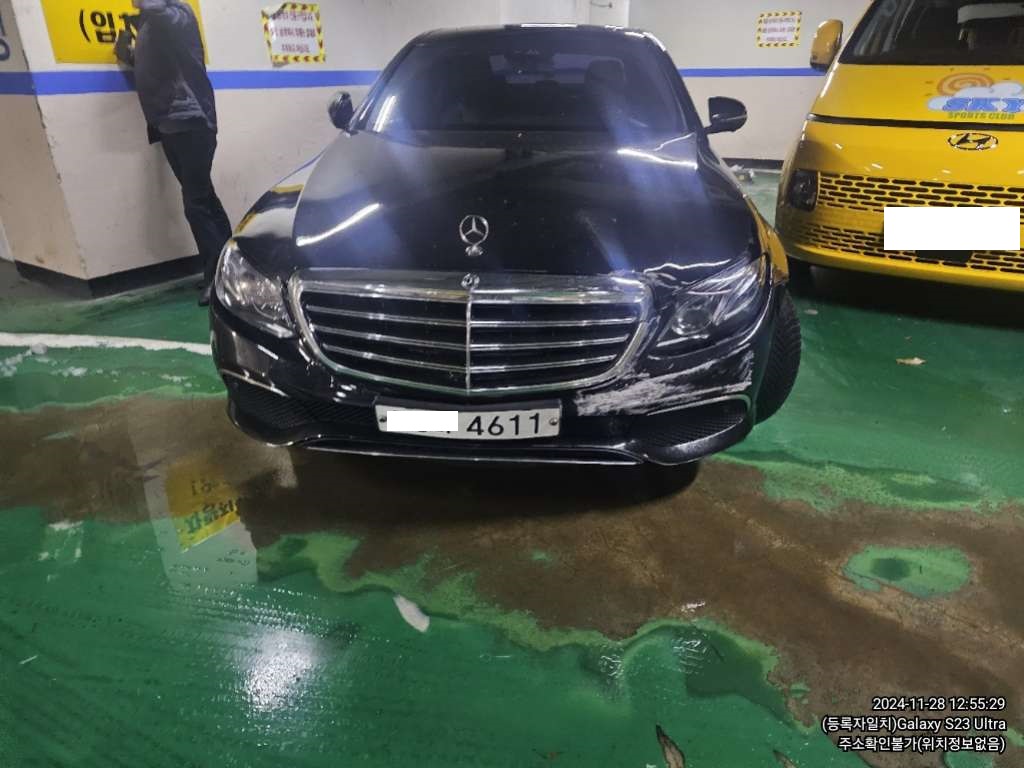 2018 Mercedes-Benz E300 4Matic, photograph 1