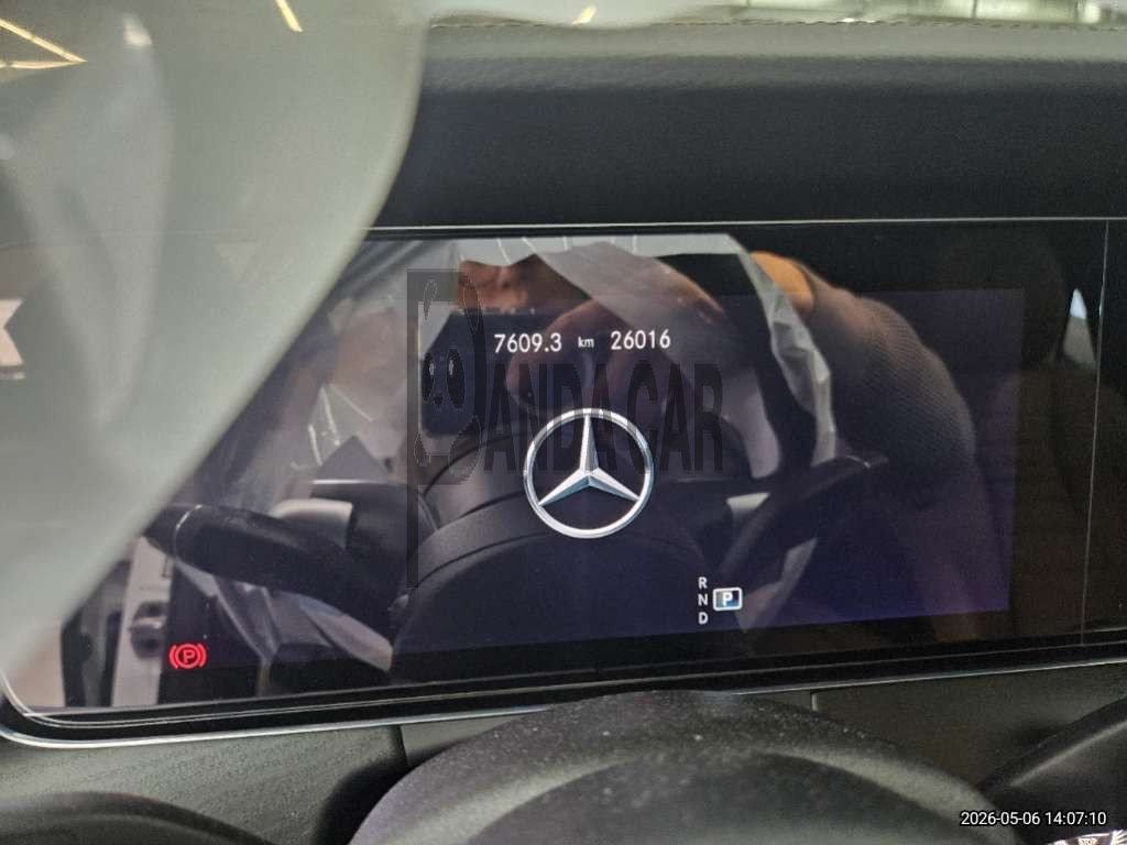 2023 Mercedes-Benz E250, photograph 3