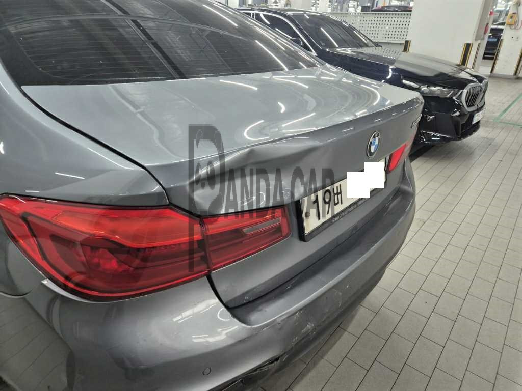 2019 BMW 520d M Sport Package, photograph 2
