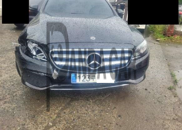 2019 Mercedes-Benz E220 d, photograph 3