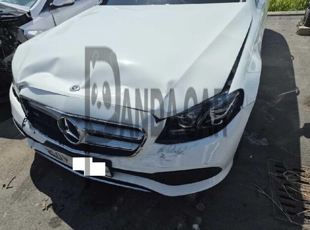 2018 Mercedes-Benz E300, photograph 1