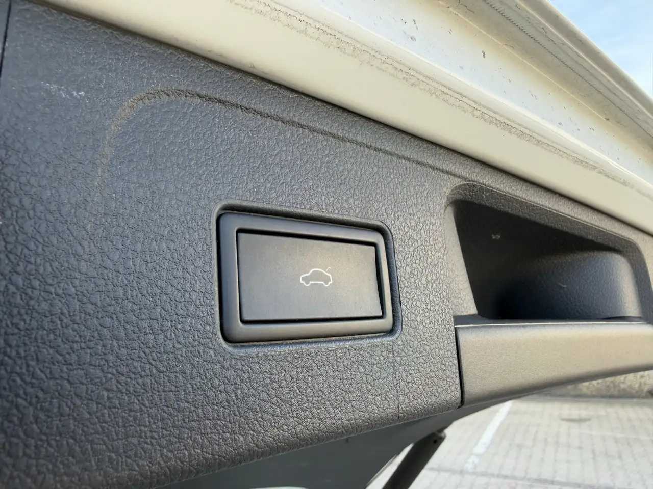 2021 Volkswagen Passat Variant 2.0 TDI SCR DSG Elegance   ACC, photograph 9
