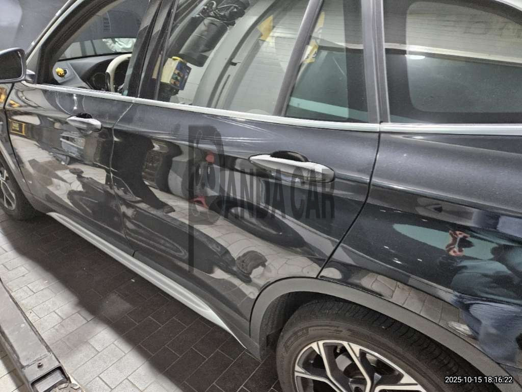 2021 BMW X1 xDrive20i, photograph 8
