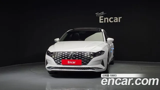 Hyundai Grandeur 2.5 — photo 1 of 20