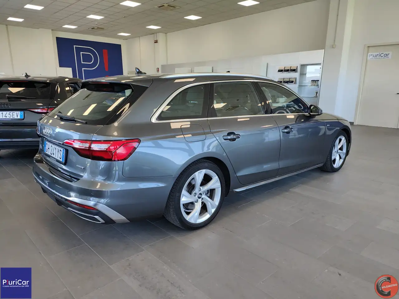 2022 Audi A4 Avant 40 TDI quattro S tronic S line edition Navi, photograph 8