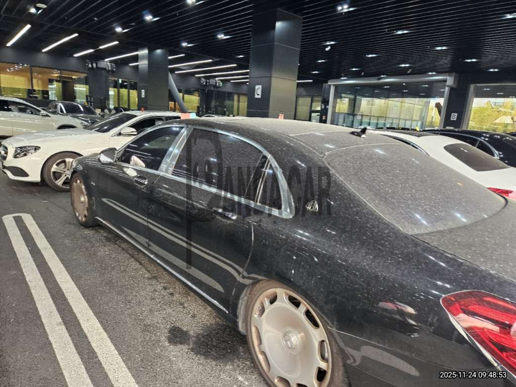 2020 Mercedes-Maybach S650, photograph 2