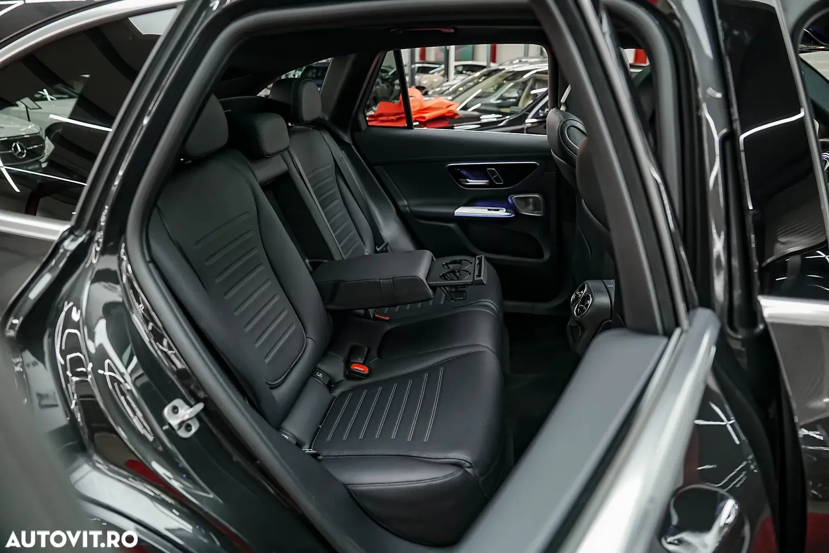 2023 Mercedes-Benz GLC 300 e 4Matic 9G-TRONIC, photograph 10