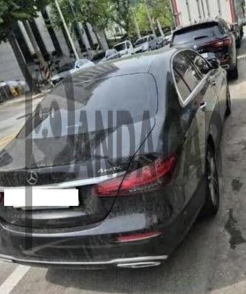 2022 Mercedes-Benz E350 4MATIC, photograph 3