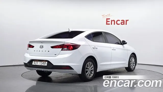 2019 Hyundai AVANTE 1.6, photograph 2