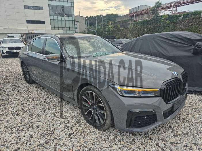 2020 BMW 740Li xDrive M Sport Package, photograph 5