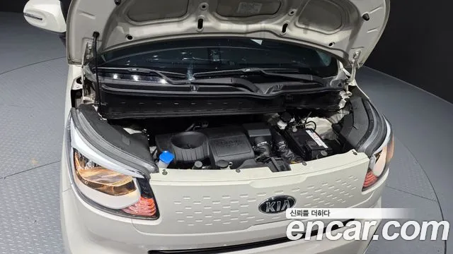 2019 Kia RAY Luxury, photograph 2