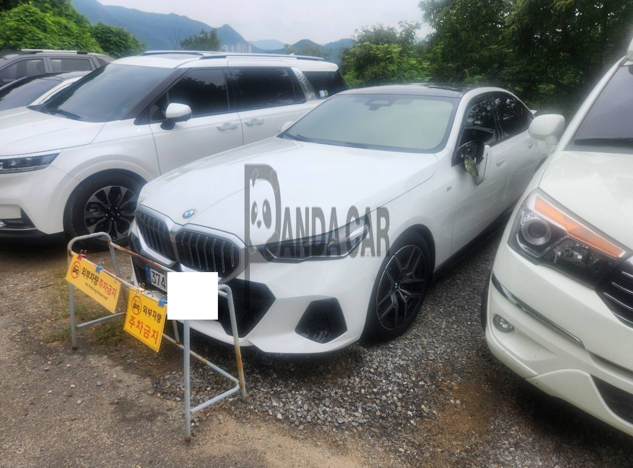 2025 BMW 520i, photograph 3