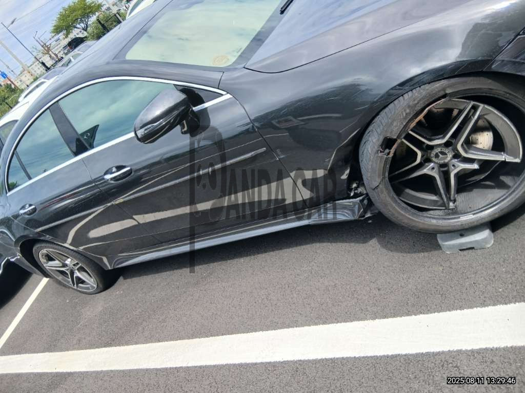 2022 Mercedes-Benz CLS300 d 4MATIC, photograph 2