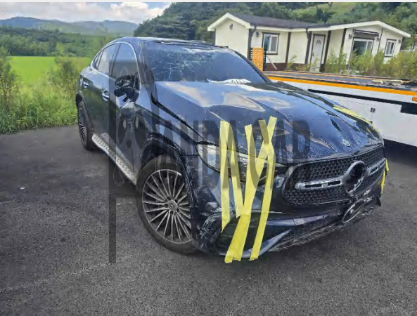 2024 Mercedes-Benz GLC 300 4MATIC Coupe, photograph 4