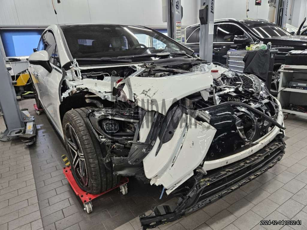 2024 Mercedes-Benz EQE 350 +, photograph 4