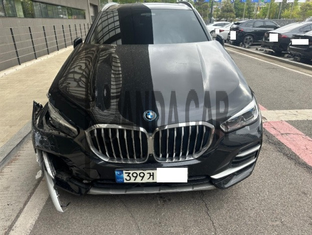 2022 BMW X5 xDrive45e iPerformance, photograph 1