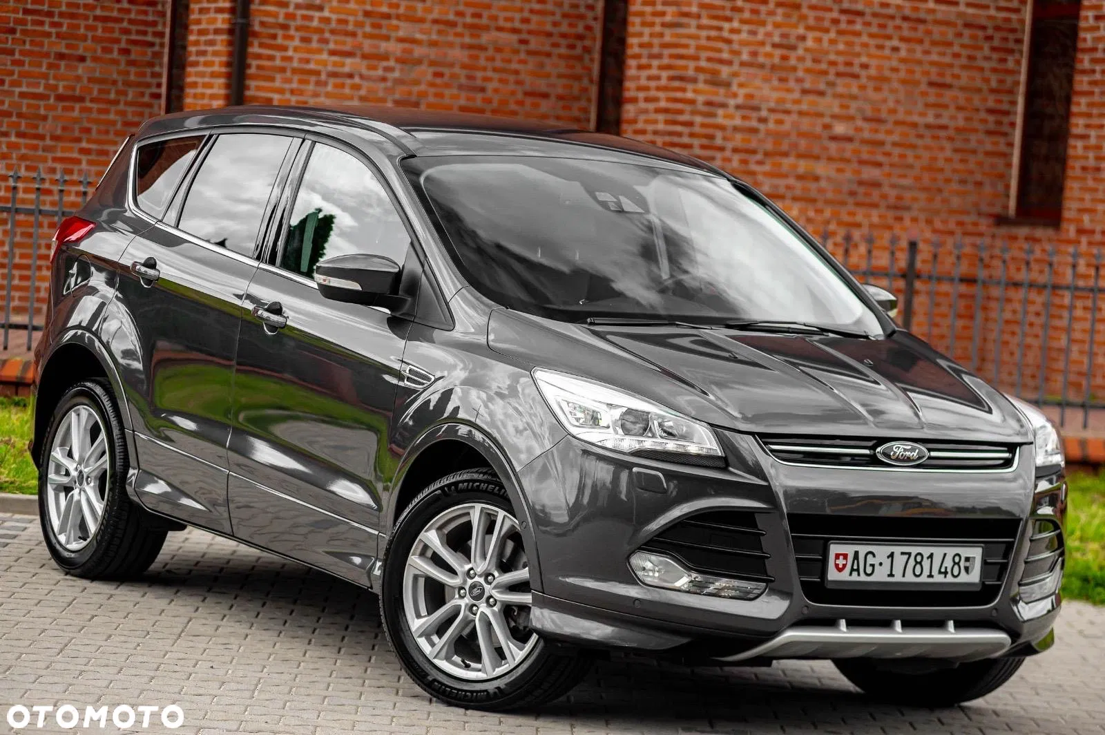 Ford Kuga 1.5 EcoBoost 4x4 Titanium — photo 1 of 40
