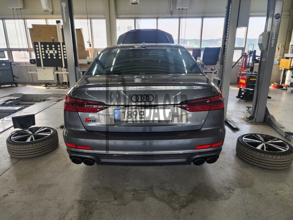 2023 Audi S6 TDI, photograph 1