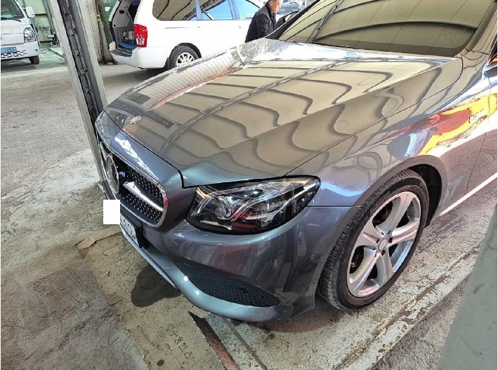 2017 Mercedes-Benz E220 d, photograph 2