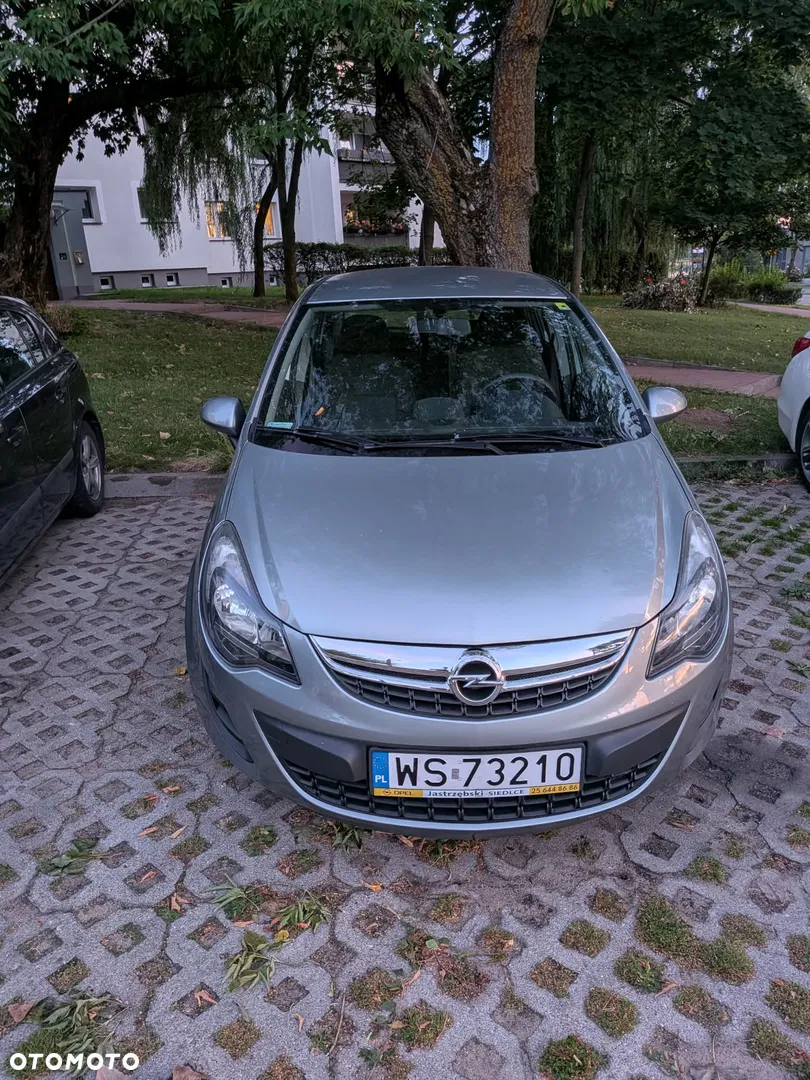 Opel Corsa 1.2 16V Edition / Active — photo 1 of 8