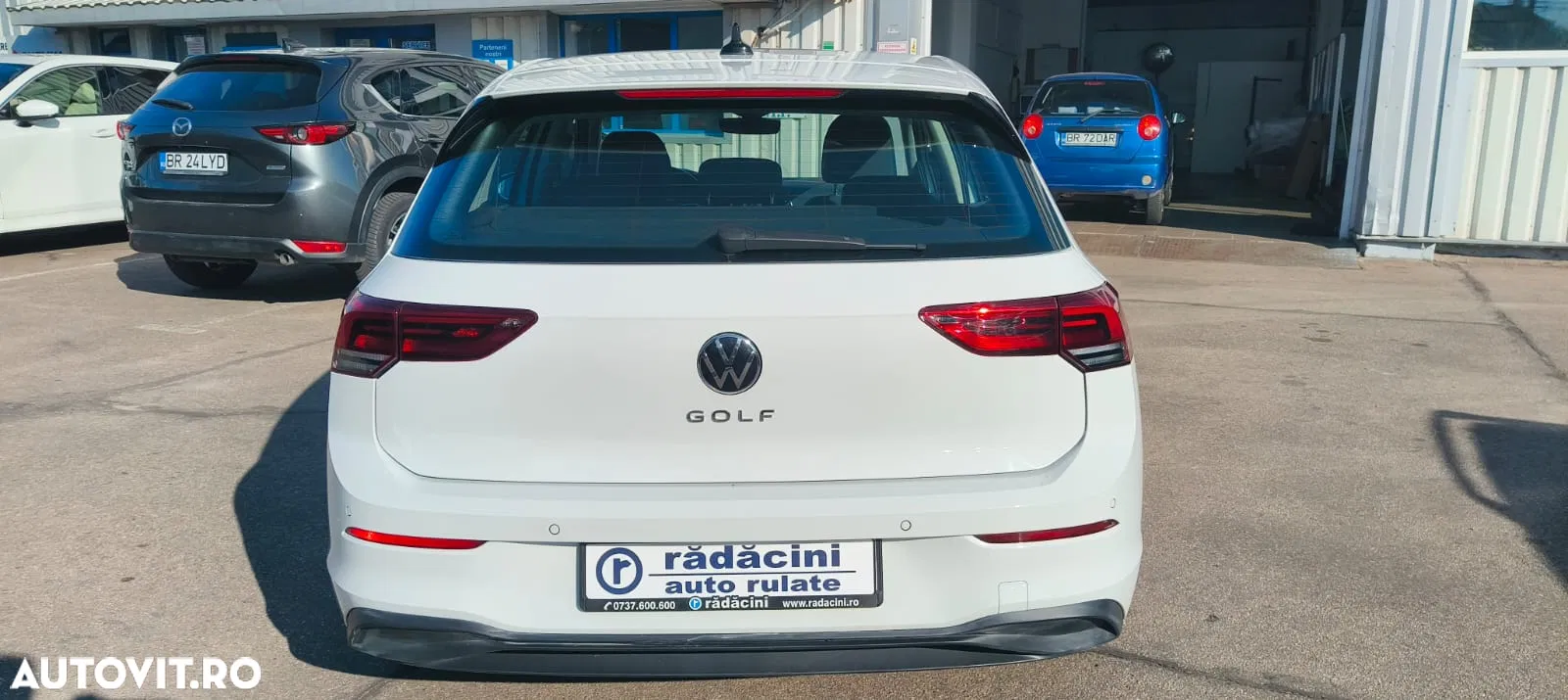 2021 Volkswagen Golf 1.0 TSI Life, photograph 4
