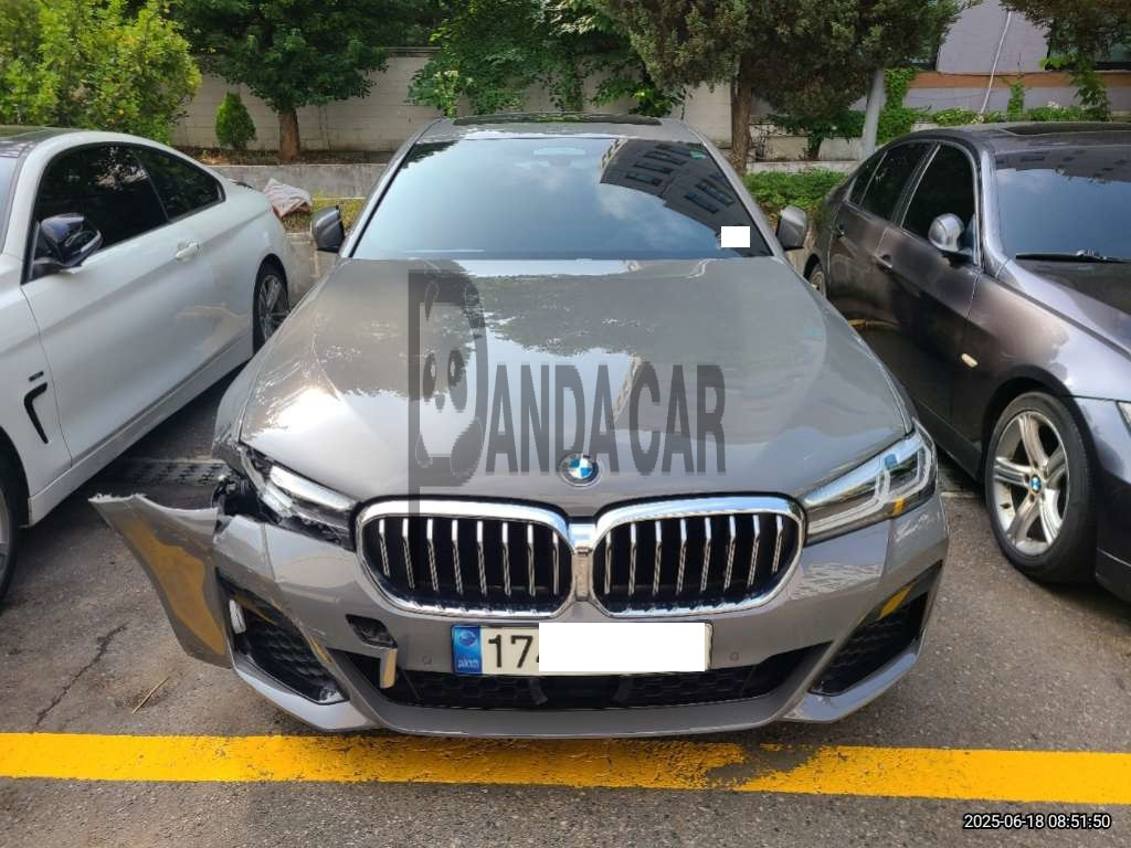 2022 BMW 520i, photograph 1