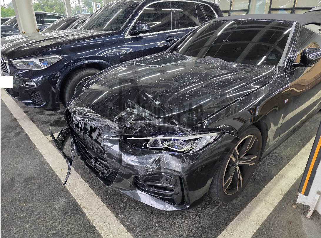 2022 BMW 420i Convertible, photograph 1