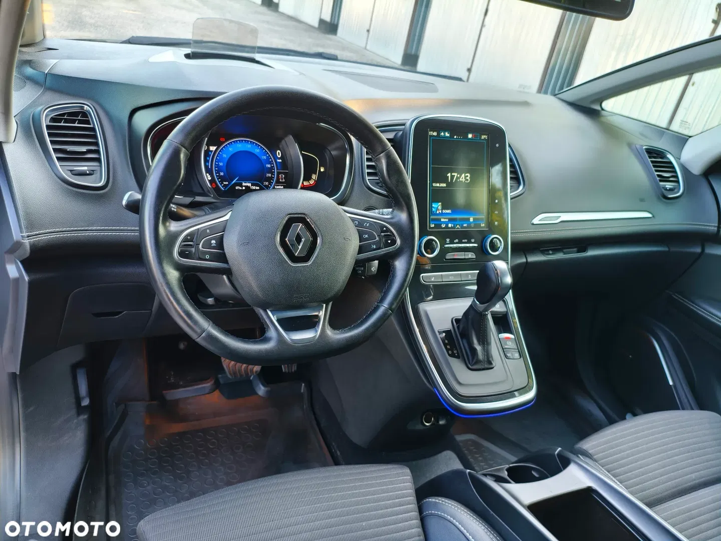 2017 Renault Grand Scenic, photograph 5