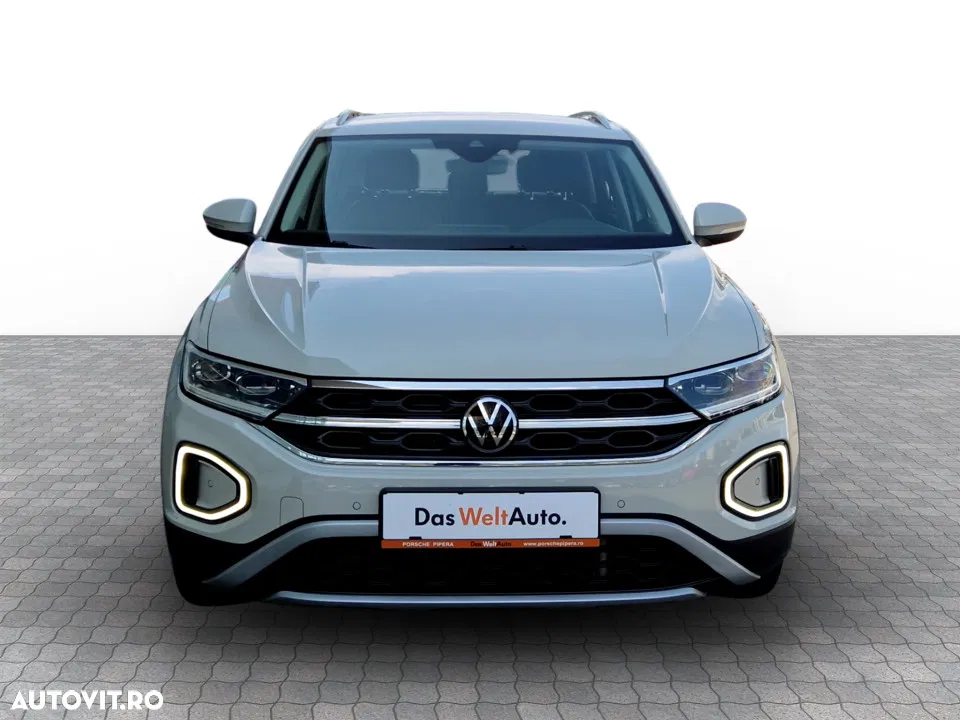2022 Volkswagen T-Roc 2.0 TSI 4Mot DSG Style, photograph 4