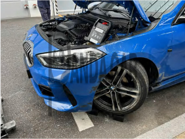 2021 BMW 118d, photograph 2