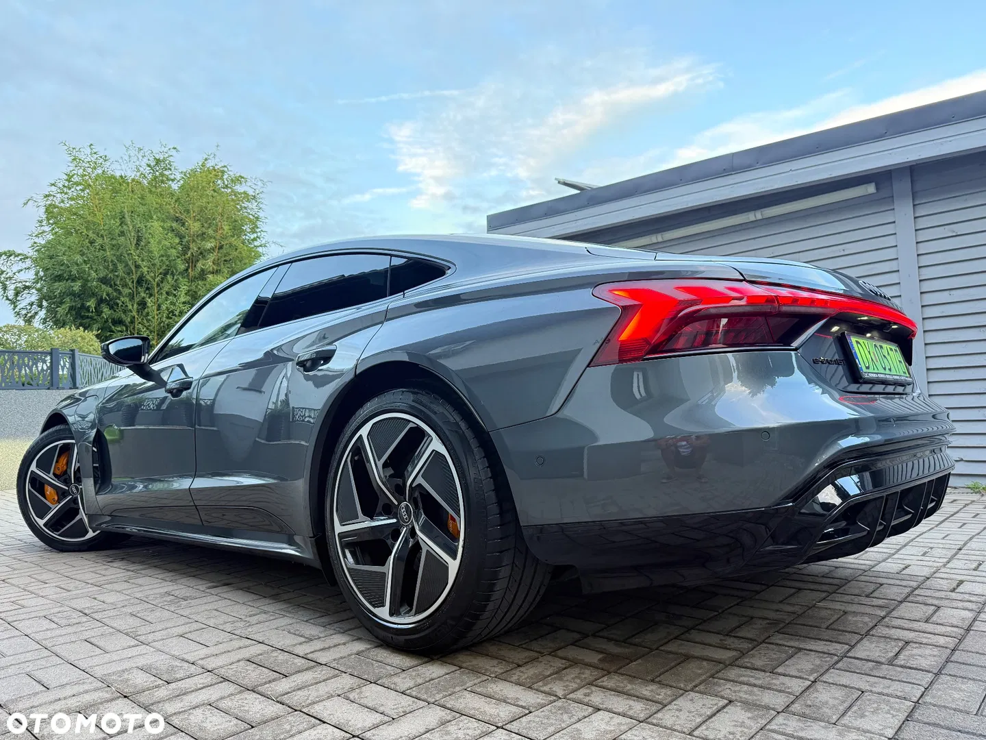 2022 Audi e-tron GT, photograph 3