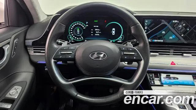 2020 Hyundai Grandeur Calligraphy, photograph 5