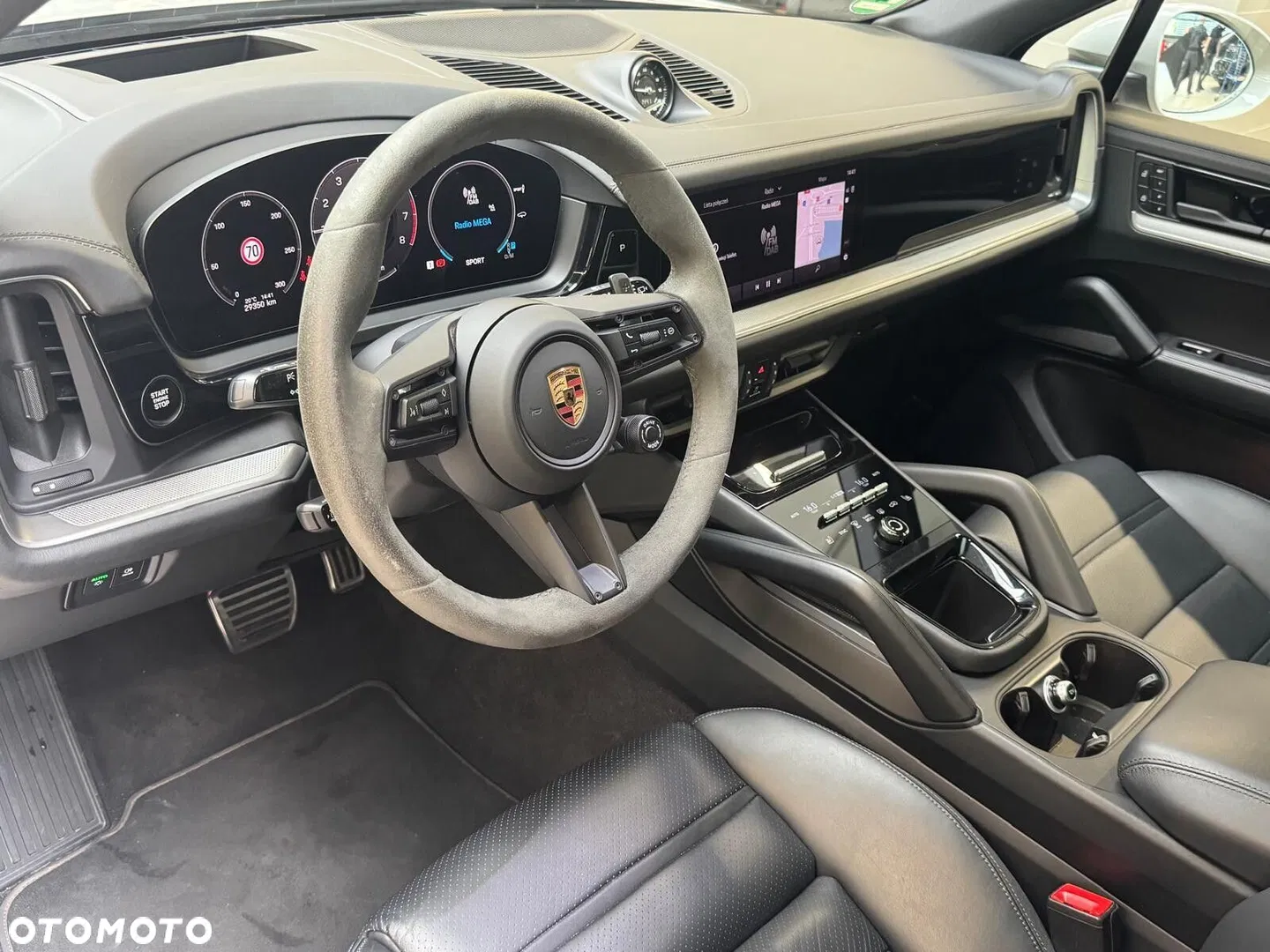 2024 Porsche Cayenne, photograph 9