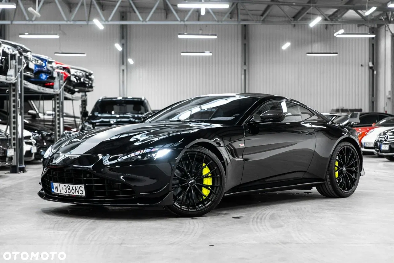 Aston Martin Vantage — photo 1 of 40