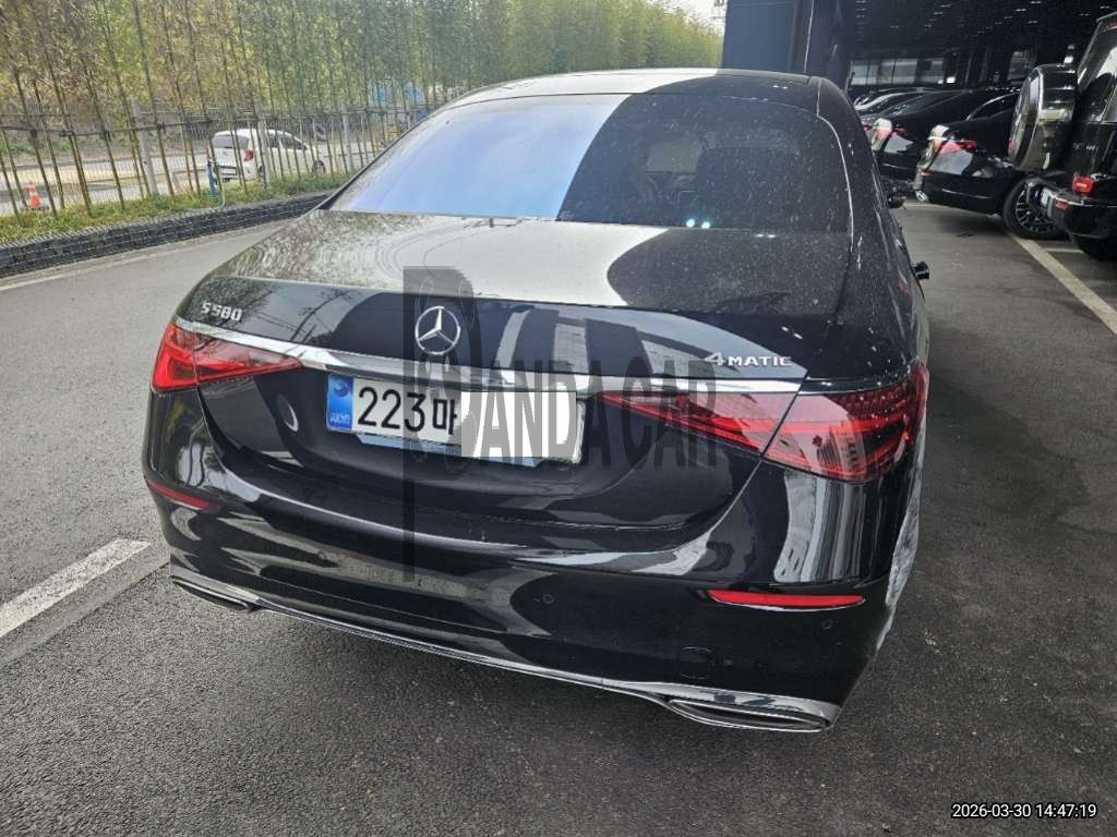 2025 Mercedes-Benz S 580 4MATIC, photograph 3